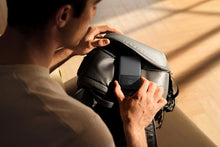 Načíst obrázek do prohlížeče Galerie, EcoFlow RAPID magnetická powerbanka (10000 mAh) - černá